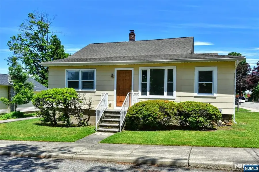 52 Central Avenue, Butler, NJ 07405 - #3