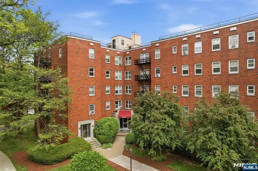 2330 Linwood Avenue 2E, Fort Lee, NJ 07024 - #2