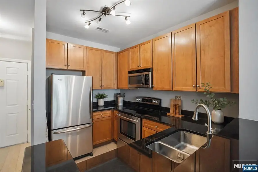 24 Ave At Port Imperial 226, West New York, NJ 07093 - #3