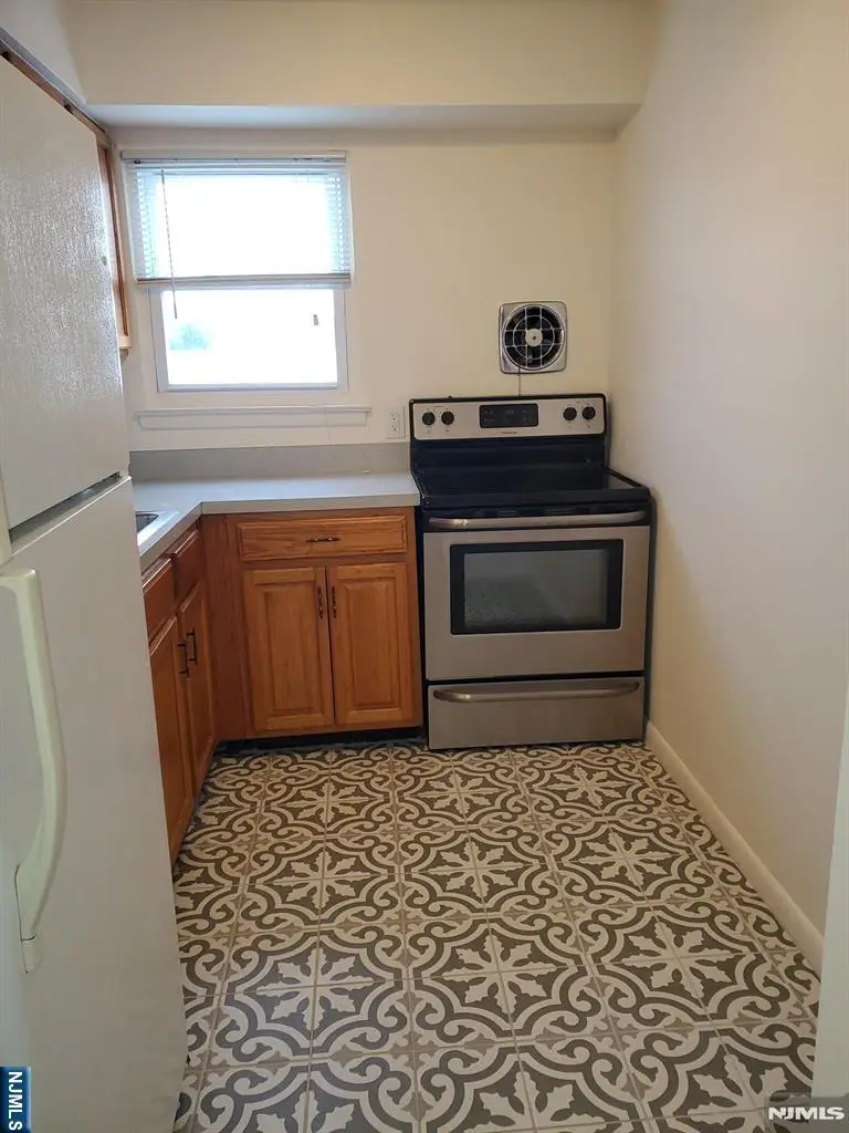 100 Pierson Miller C52, Pompton Lakes, NJ 07442 - #3
