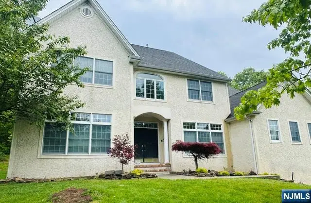 8 Pring Court, West Orange, NJ 07052 - #1