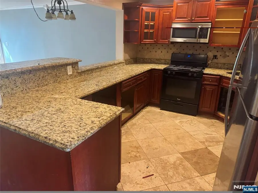 1087 Oakcroft Lane, Somerset, NJ 08873 - #3