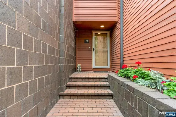 51 Hidden Ledge Road, Englewood, NJ 07631