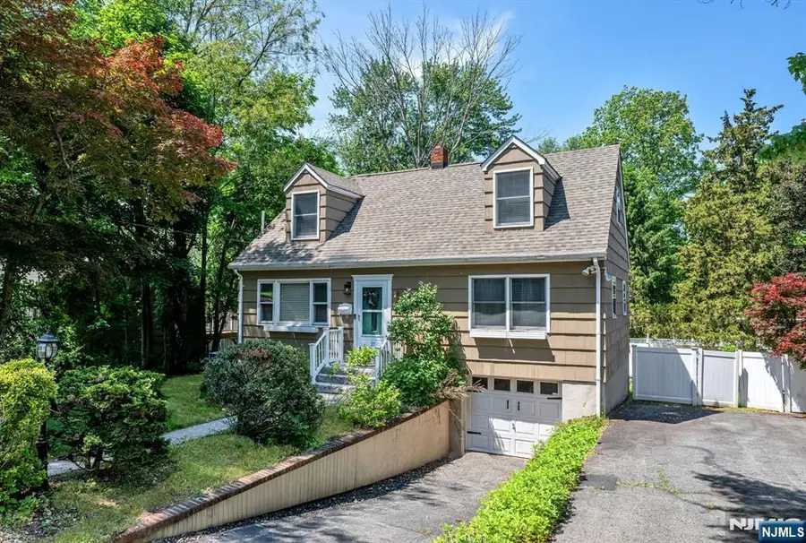 17 Canterbury Road, Ringwood, NJ 07456 - #2