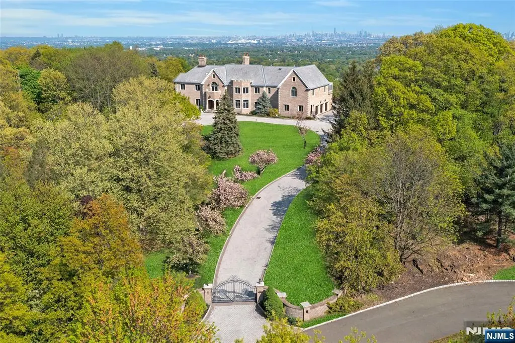 24 Club Way, Cedar Grove, NJ 07009 - #1