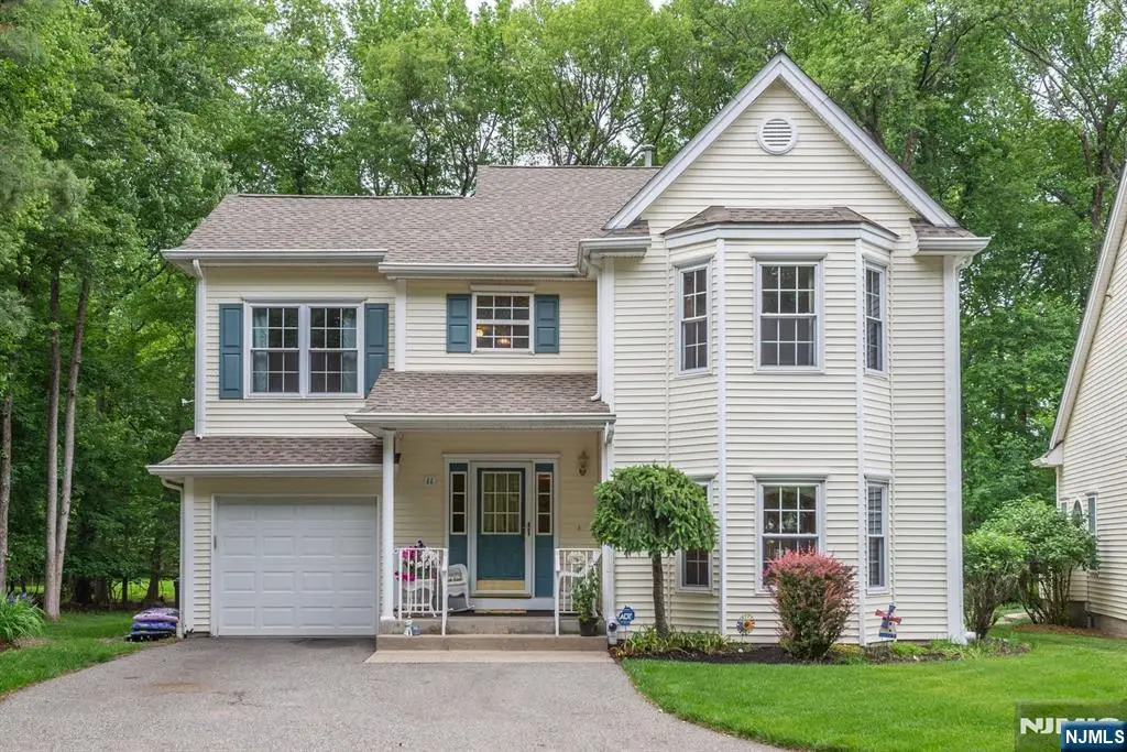 11 Burnham Drive, Pompton Plains, NJ 07444 - #1