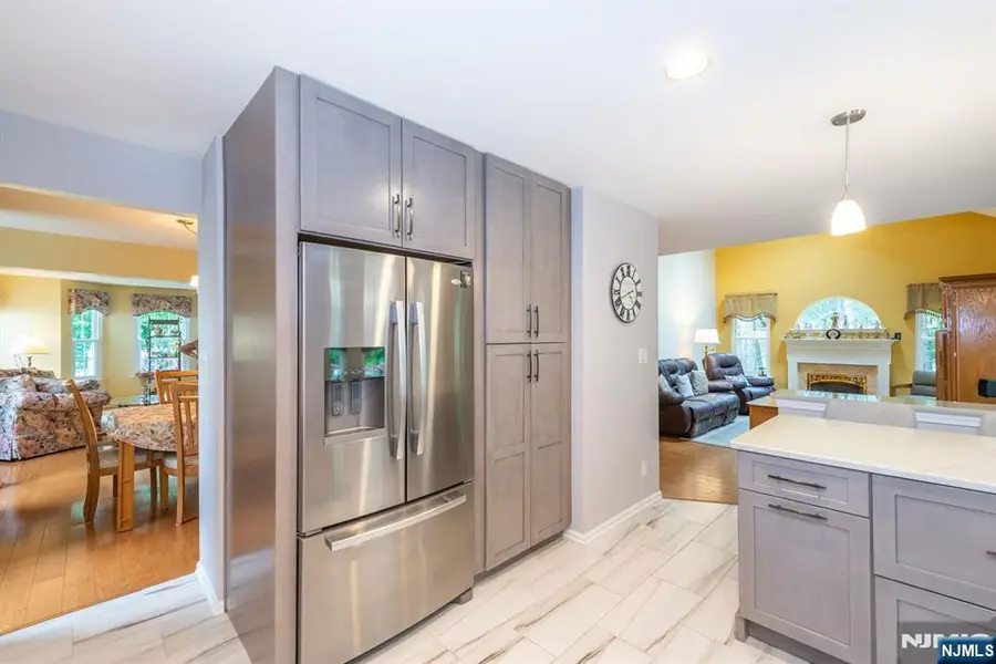 11 Burnham Drive, Pompton Plains, NJ 07444 - #3