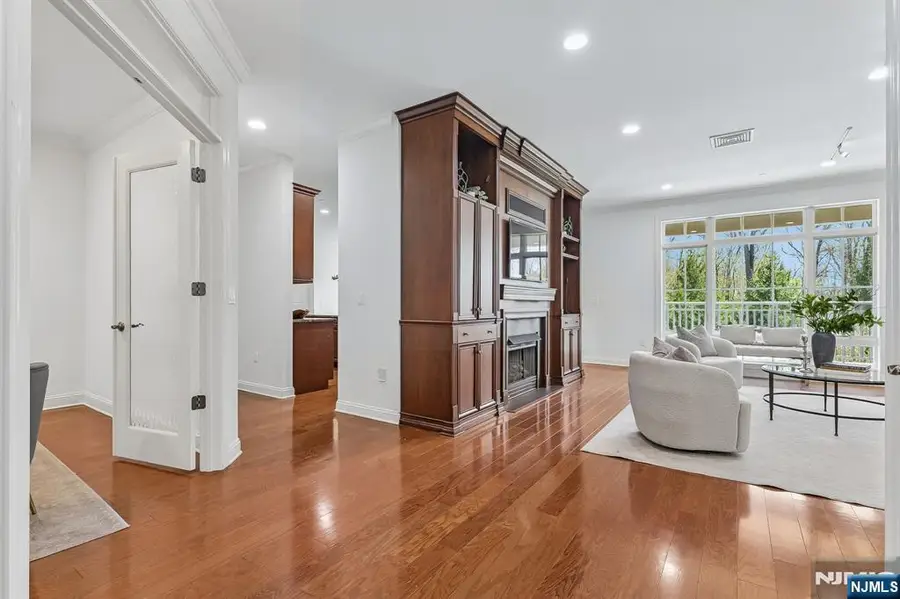 211 Metzger Drive, West Orange, NJ 07052 - #3