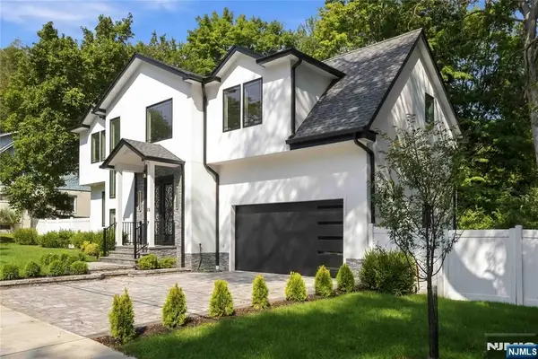 35 Harvey Street, Closter, NJ 07624