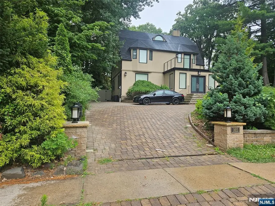 165 Leonia Avenue, Leonia, NJ 07605 - #2
