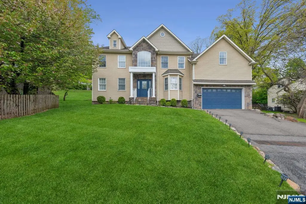 21 Winding Way, West Orange, NJ 07052 - #1