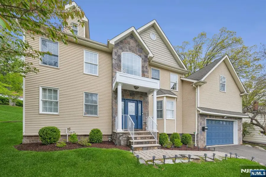21 Winding Way, West Orange, NJ 07052 - #2