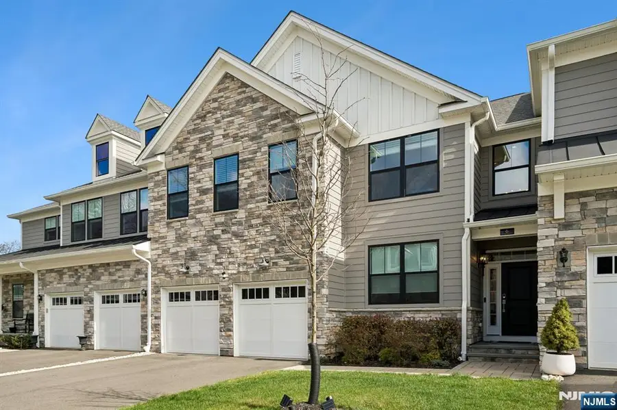 6 Concord Court 102, Warren, NJ 07059 - #3