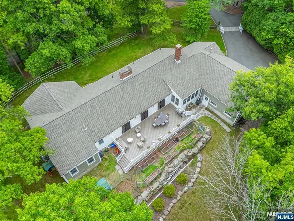 724 Ridge Road, Kinnelon Borough, NJ 07405