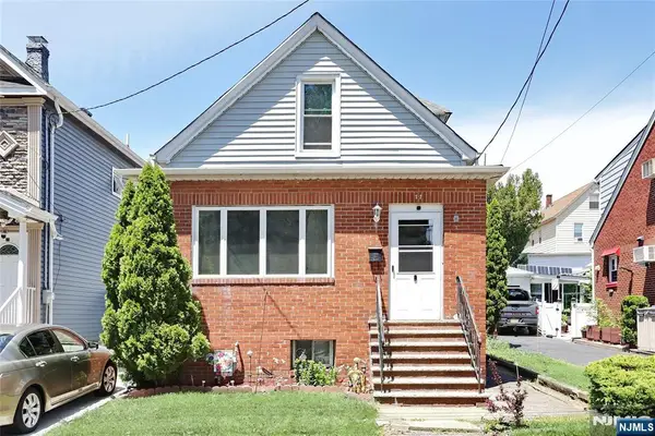 77 Columbus Avenue, Garfield, NJ 07026