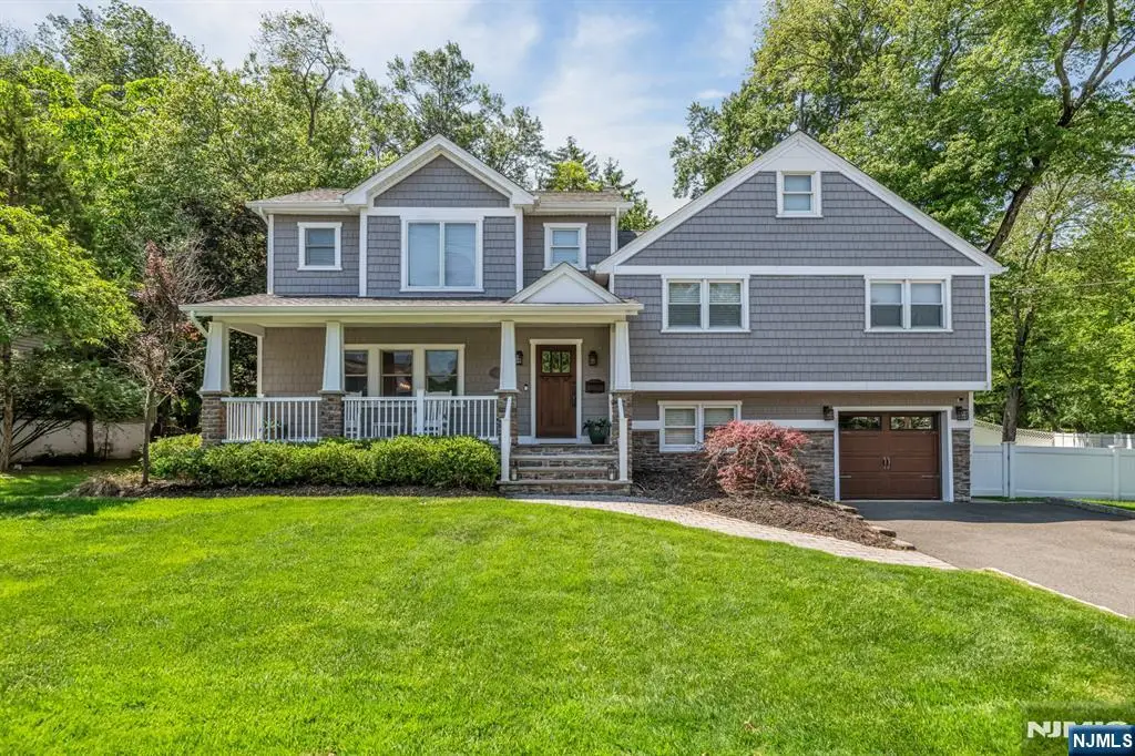 19 De Young Drive, Little Falls, NJ 07424 - #1