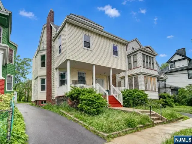 1035 Hunterdon Street, Newark, NJ 07112 - #2