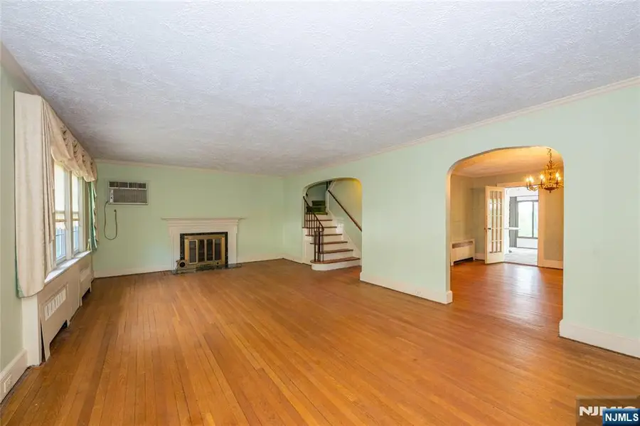 27 Glen Road, West Orange, NJ 07052 - #3