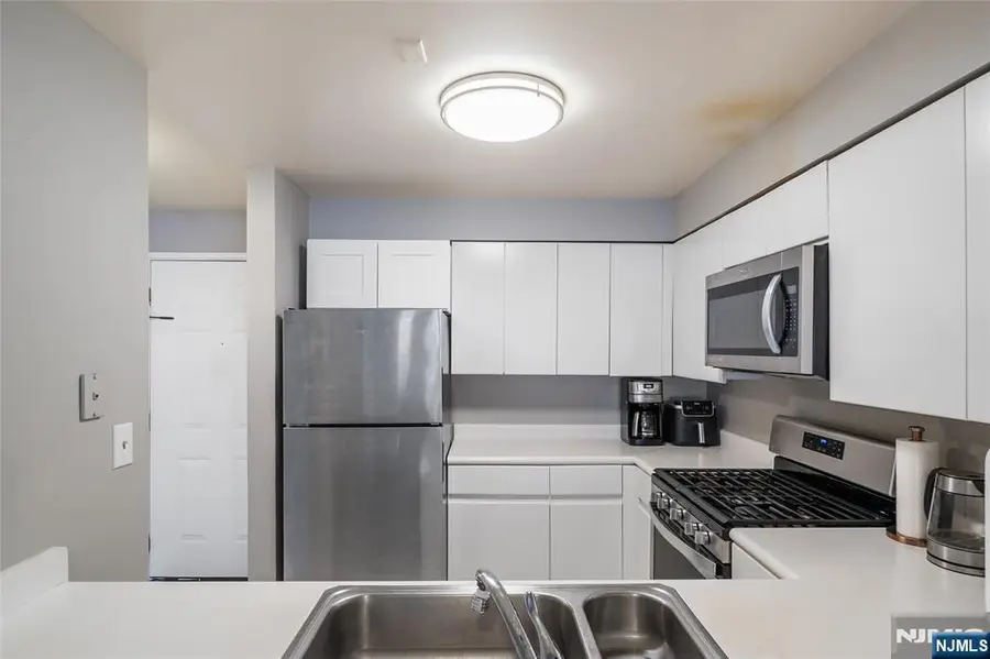 503 Hancock Court M503, Edgewater, NJ 07020 - #3