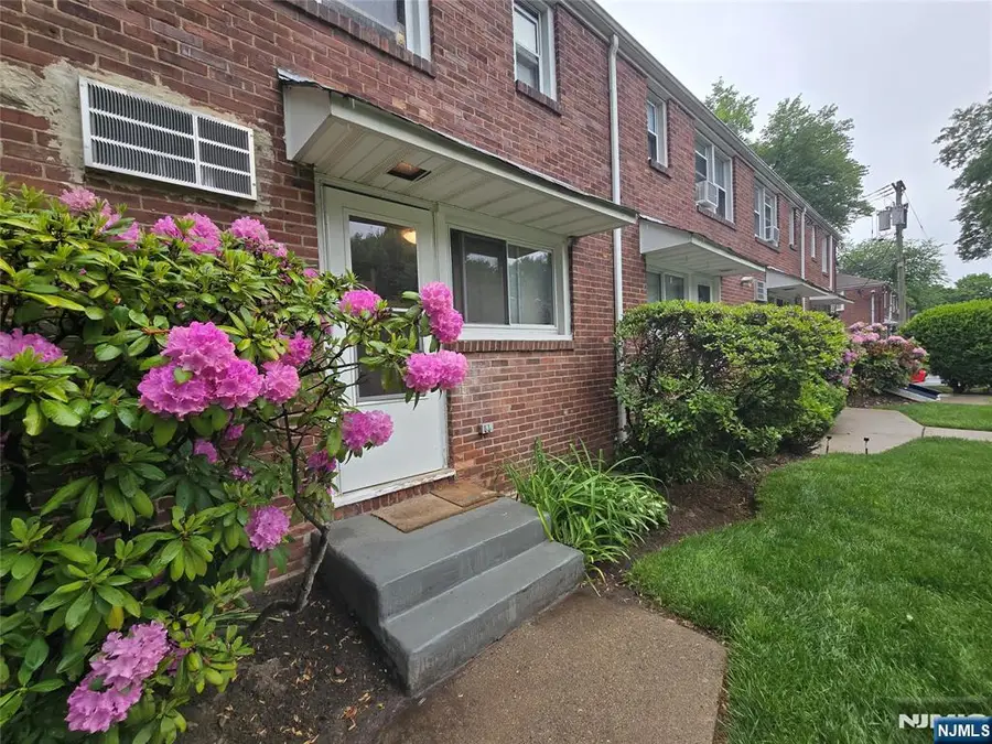 230 Lafayette Place 3D, Englewood, NJ 07631 - #3