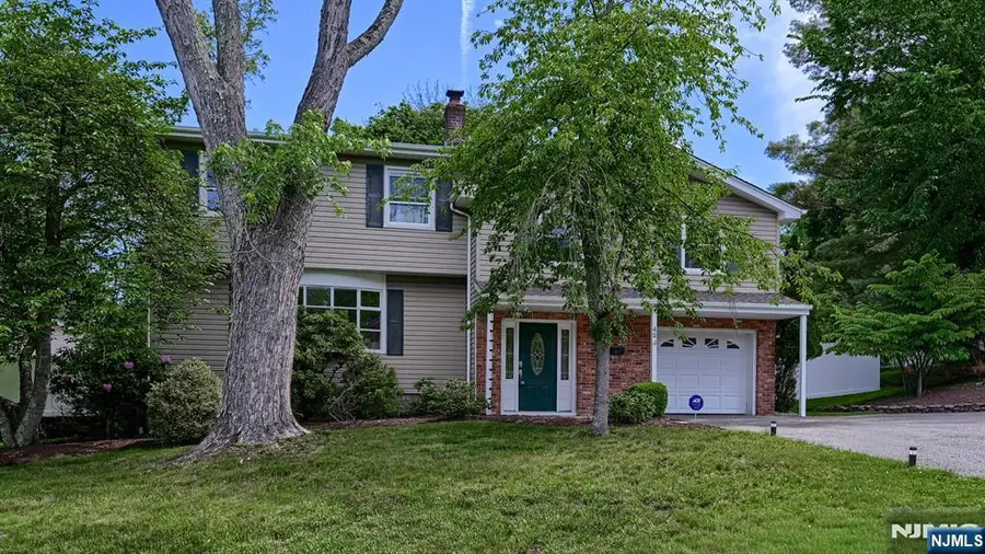 42 Stirling Lane, Wayne, NJ 07470 - #3