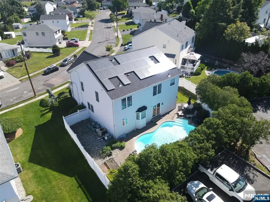 6 Lamring Drive, Fair Lawn, NJ 07410 - #3