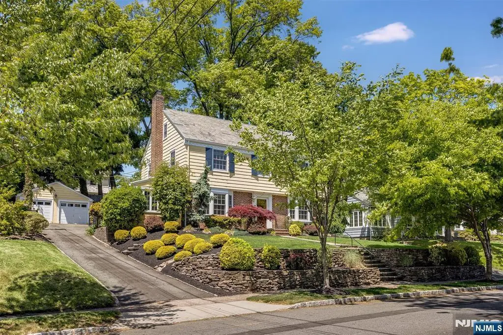 90 Stonehouse Road, Glen Ridge, NJ 07028 - #1