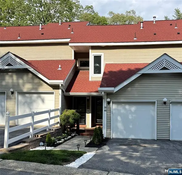 50 Red Oak Terrace, Jefferson Township, NJ 07438