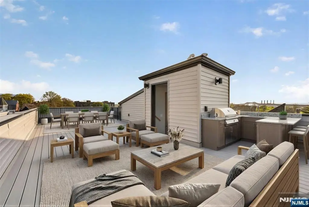 126 De Kalb Avenue 3, Jersey City, NJ 07306 - #1