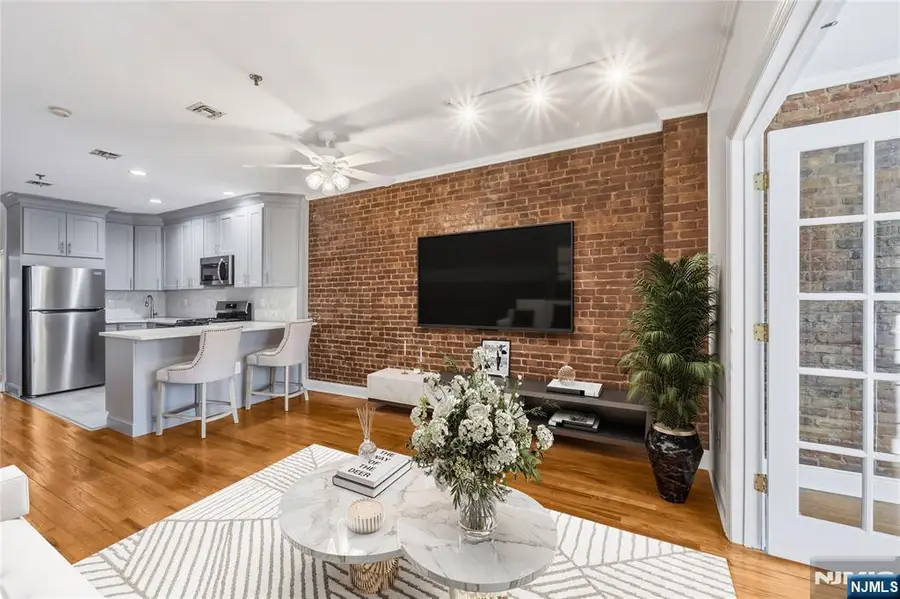 919 Park Avenue 3R, Hoboken, NJ 07030 - #2