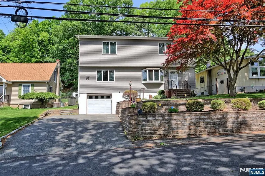 27 Seneca Avenue, White Meadow Lake, NJ 07866 - #3