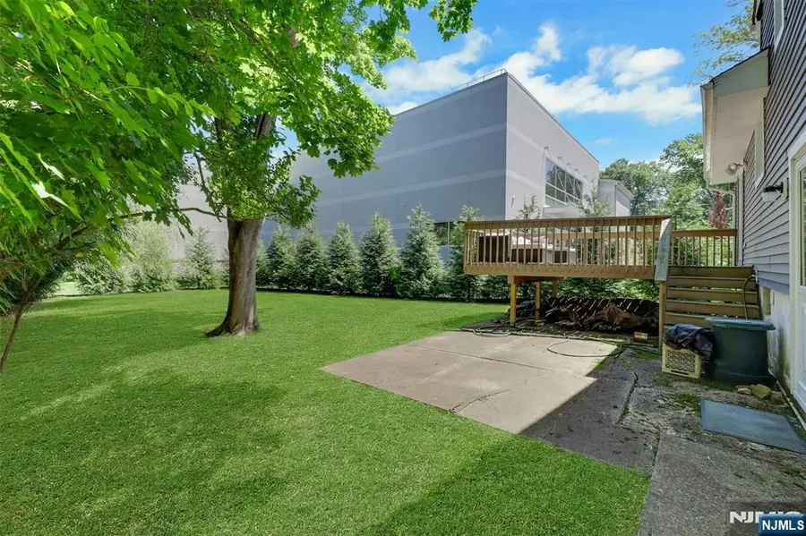 19 Thames Boulevard, Bergenfield, NJ 07621 - #3