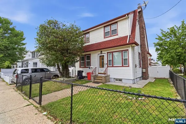 407 3rd Avenue, Newark, NJ 07107