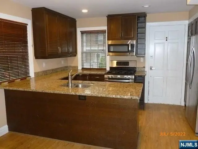 5 Aberdeen Place, Fair Lawn, NJ 07410 - #3