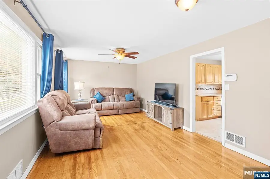3 Roy Avenue, Bloomingdale, NJ 07403 - #3