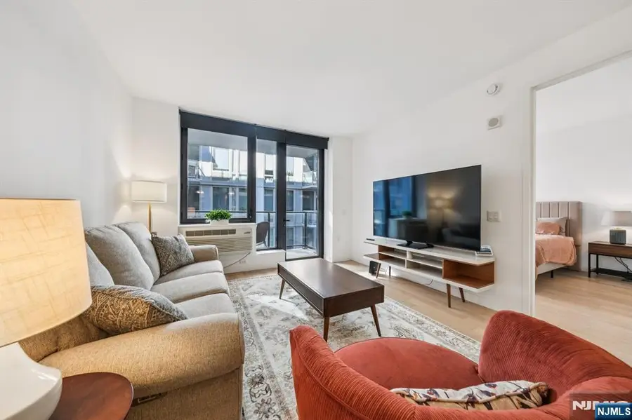 160 1st Street 1111, Jersey City, NJ 07302 - #3