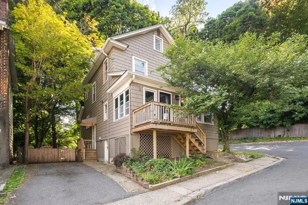 51 Ridgehurst Road, West Orange, NJ 07052 - #1