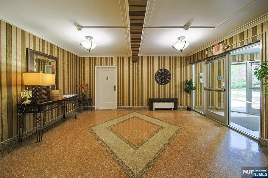 2320 Linwood Avenue 5G, Fort Lee, NJ 07024 - #3