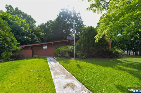 235 Godwin Avenue, Wyckoff, NJ 07481