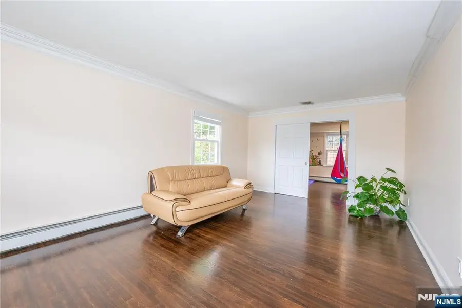 12 Rene Court, Wayne, NJ 07470 - #3