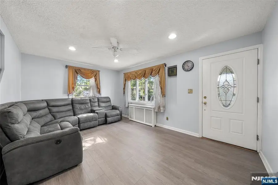 32-06 Rosalie Street, Fair Lawn, NJ 07410 - #3