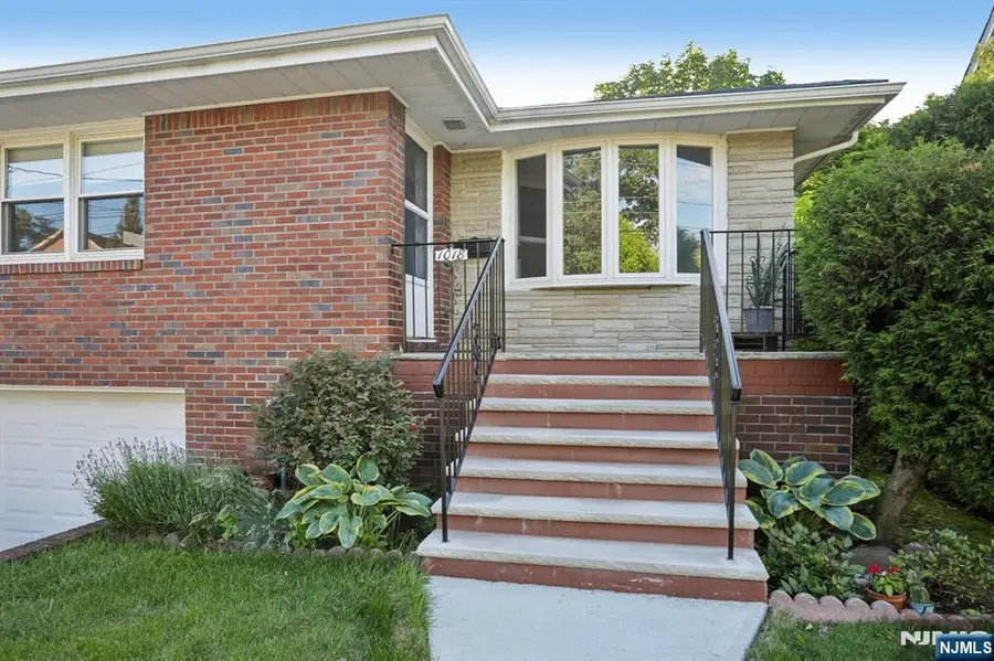 1018 Inwood Terrace, Fort Lee, NJ 07024 - #2