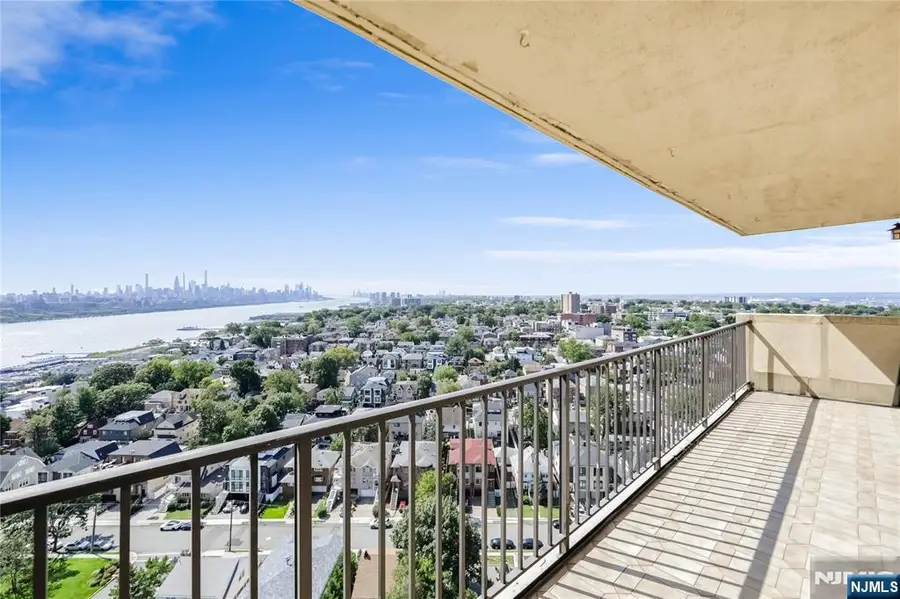 200 Winston Drive 2019, Cliffside Park, NJ 07010 - #2