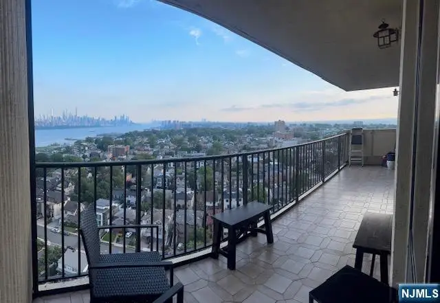 200 Winston Drive 2019, Cliffside Park, NJ 07010 - #3