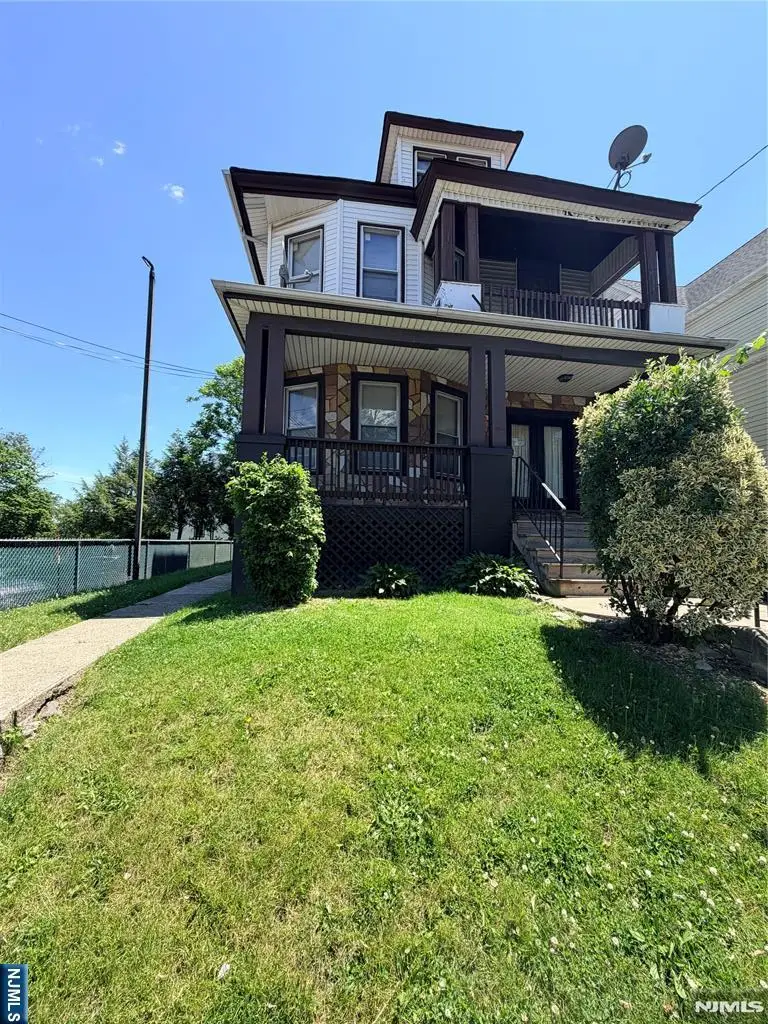 648 Stuyvesant Avenue, Irvington, NJ 07111 - #1
