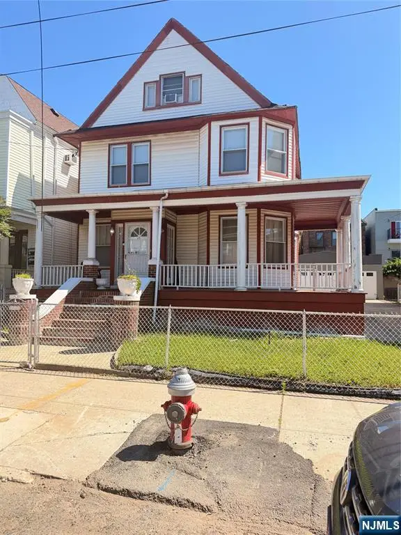 52 Warner Avenue, Jersey City, NJ 07305
