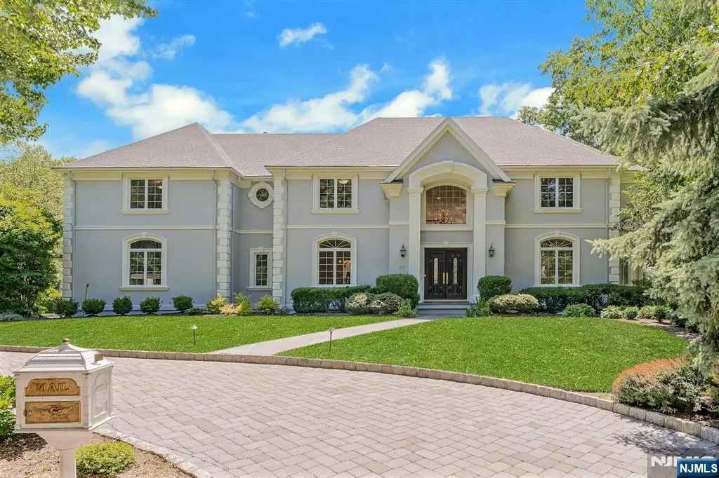 210 Woodmere Court, Franklin Lakes, NJ 07417 - #1