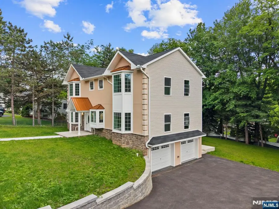 418 East Avenue, Northvale, NJ 07647 - #3