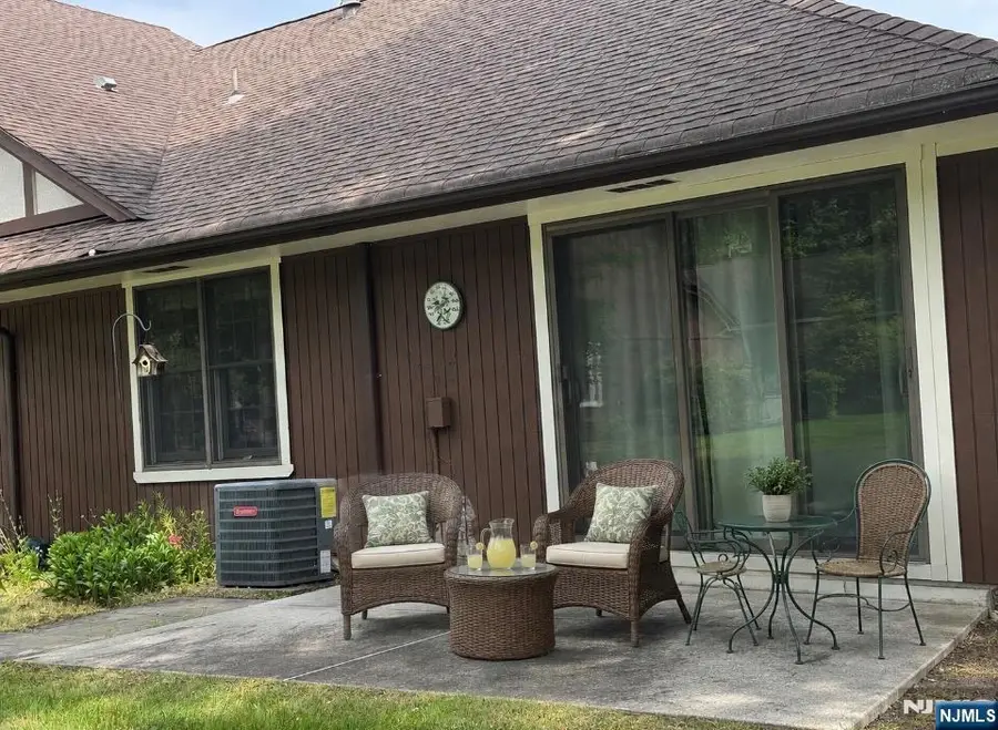 13-4 Tamaron Drive 13-4, Waldwick, NJ 07463 - #3
