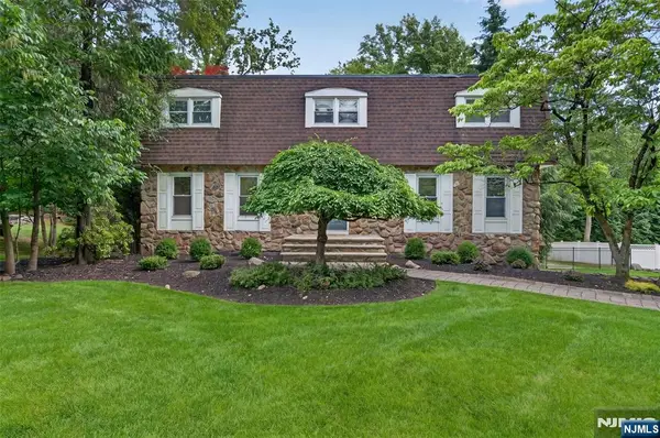 559 Wayne Drive, River Vale, NJ 07675
